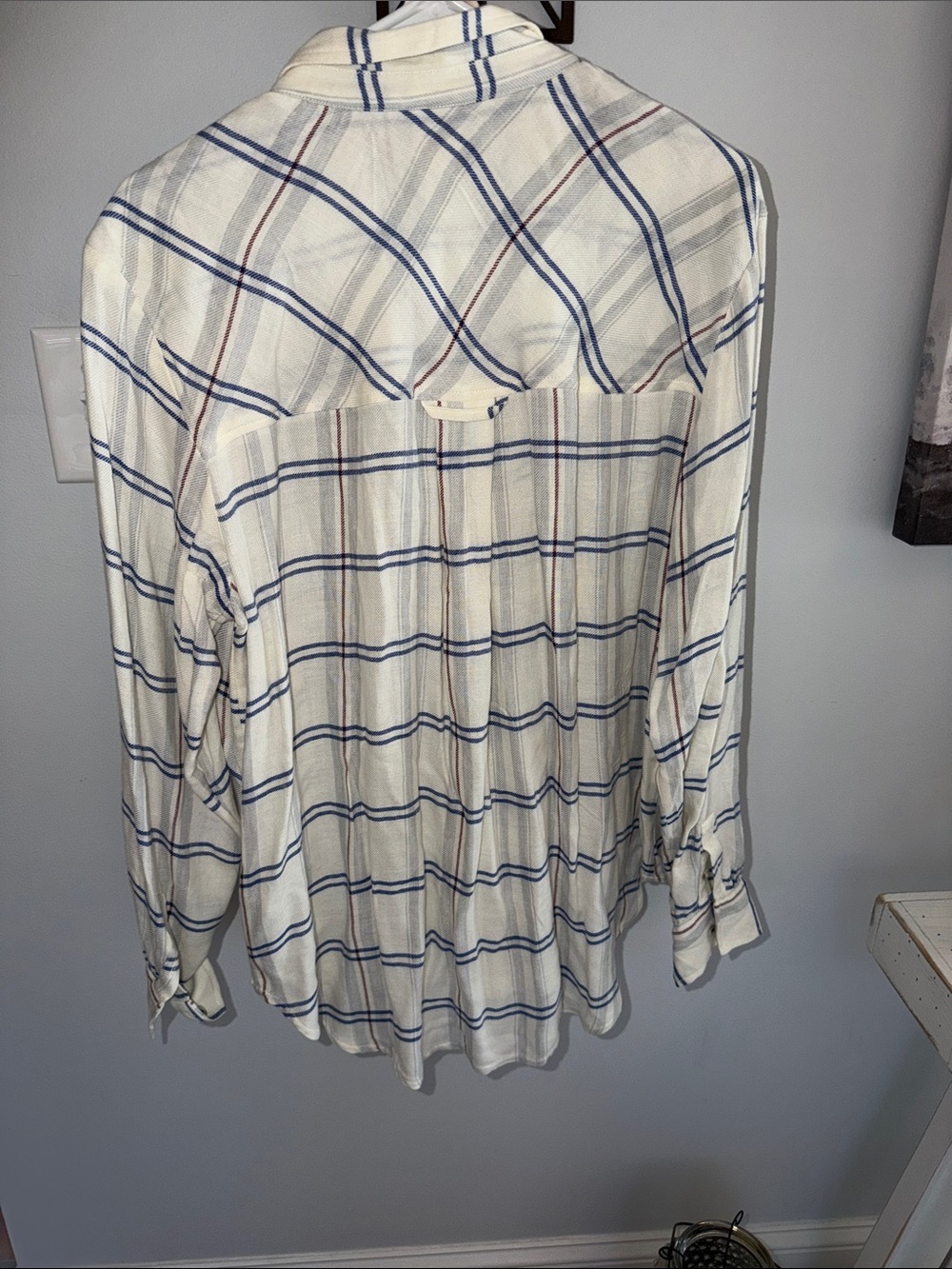 ⭐️Pilcro Tuxedo Ruffle front Plaid Button Down ⭐️ - Picture 7 of 7